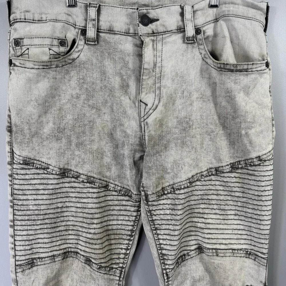 True Religion Rocco Jeans Mens 38x33 Gray Acid Wash Relaxed Skinny Moto Denim